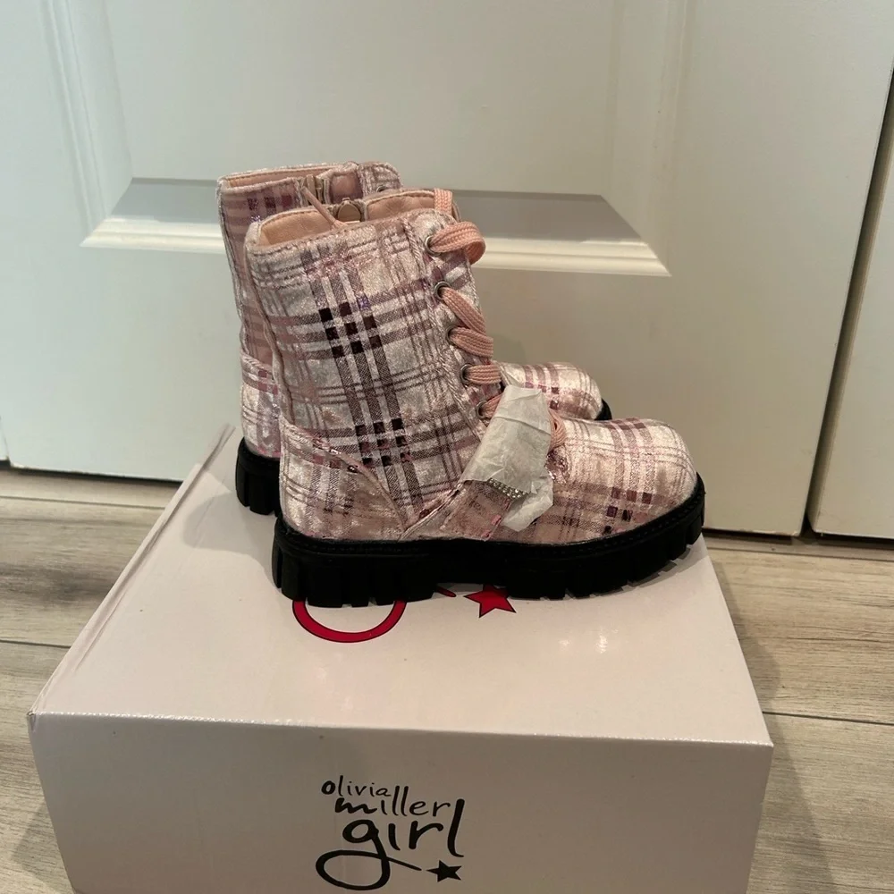 Olivia Miller Girl! Pink plaid high top combat boots size 3 NEW